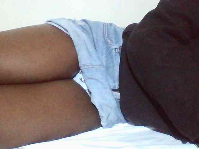 Sexyyves Live Webcam on BongaCams
