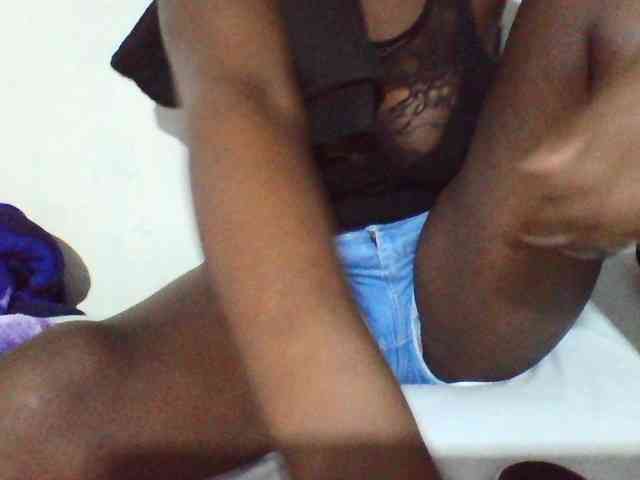 Sexyyves webcam
