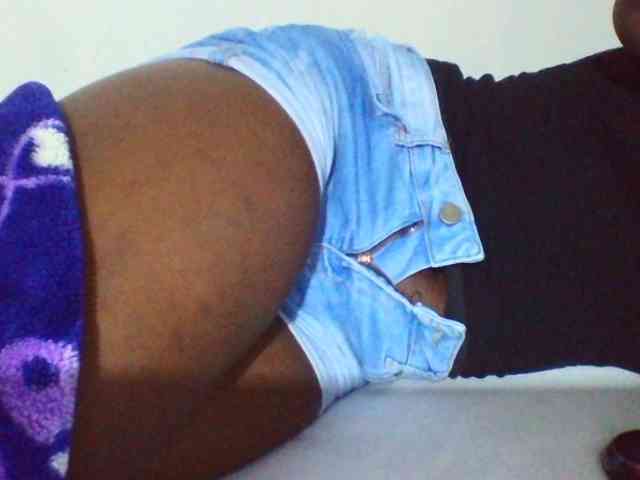 Sexyyves webcam