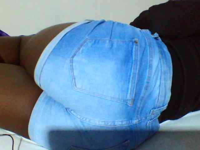 Sexyyves webcam