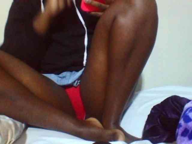 Sexyyves Live Webcam on BongaCams