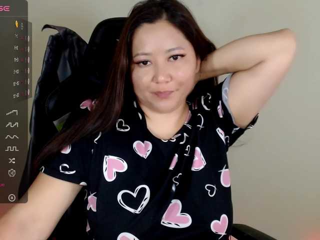 LisaAsianFlower live cam on BongaCams