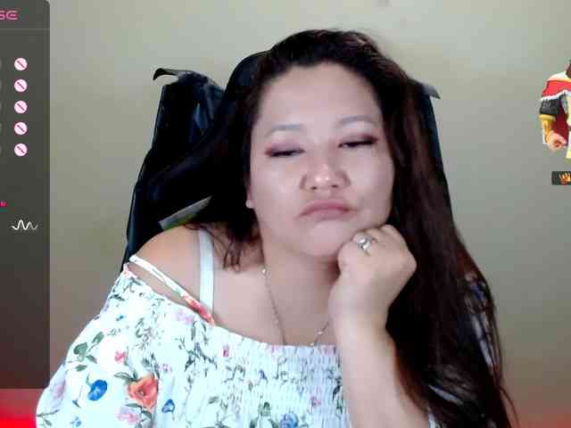 Model: LisaAsianFlower