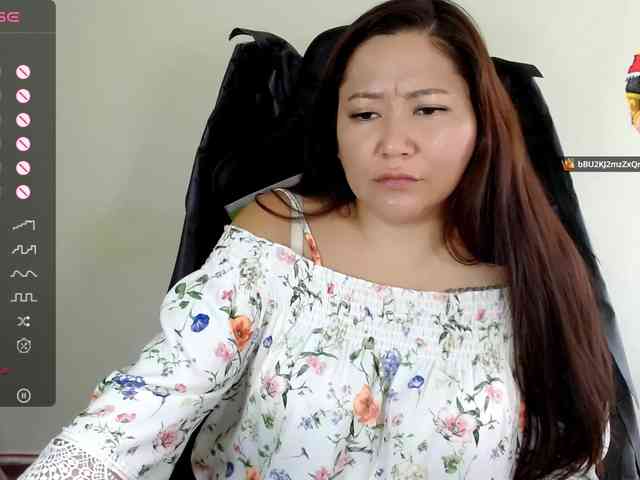 LisaAsianFlower webcam