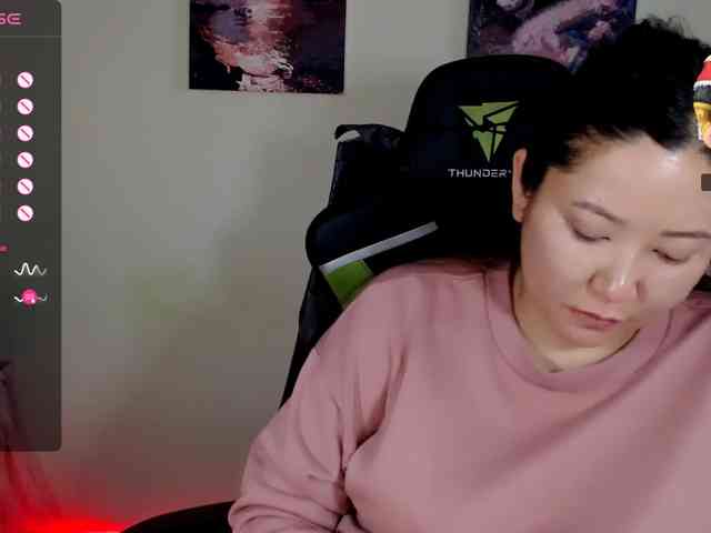 LisaAsianFlower webcam