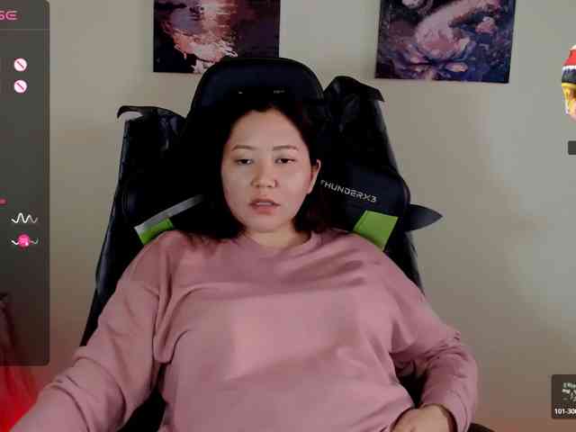 LisaAsianFlower webcam