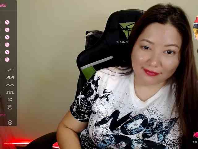 LisaAsianFlower webcam