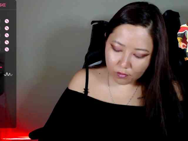Model: LisaAsianFlower