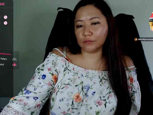LisaAsianFlower webcam