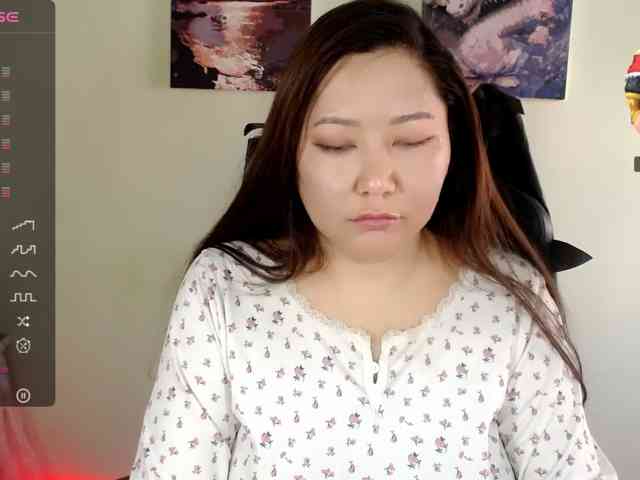 LisaAsianFlower webcam