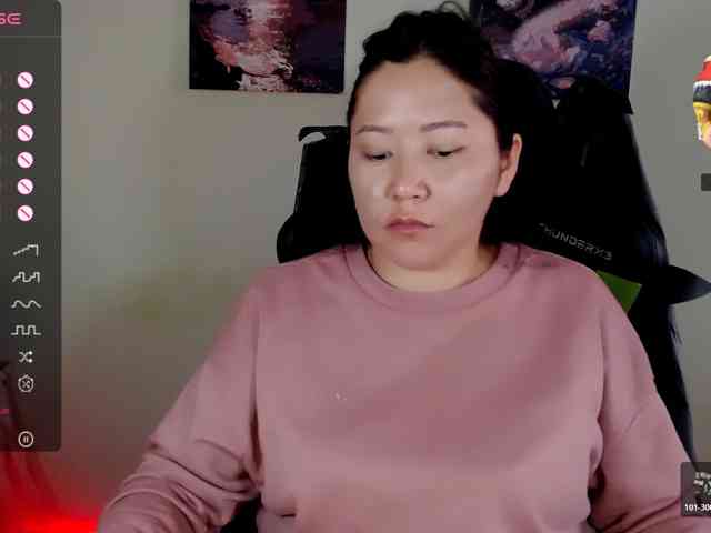 LisaAsianFlower webcam