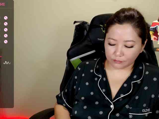 lisaasianflower's live room