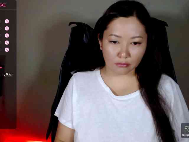 LisaAsianFlower webcam
