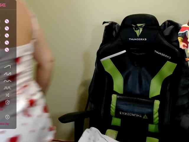 Lisaasianflower's cam show statistics and live stream