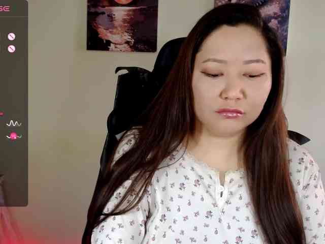 LisaAsianFlower webcam