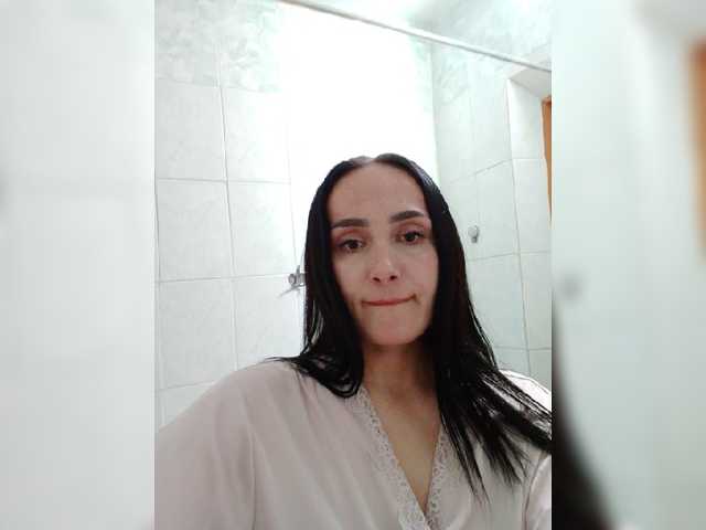 MILEEDI live cam preview