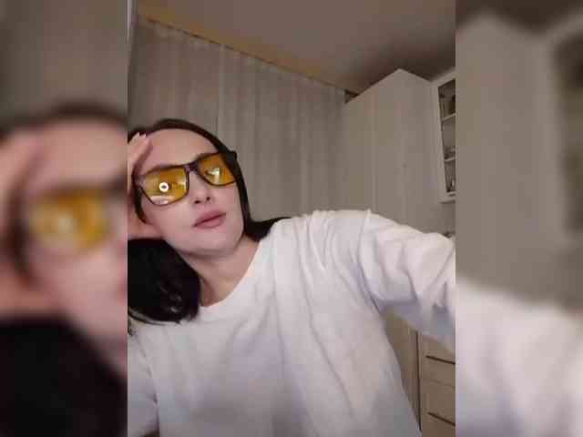 KarenClark webcam