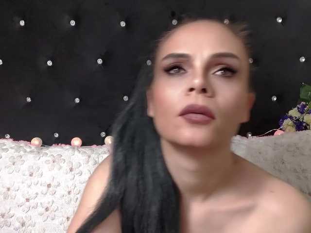 Sweeteest-Julie live cam on BongaCams