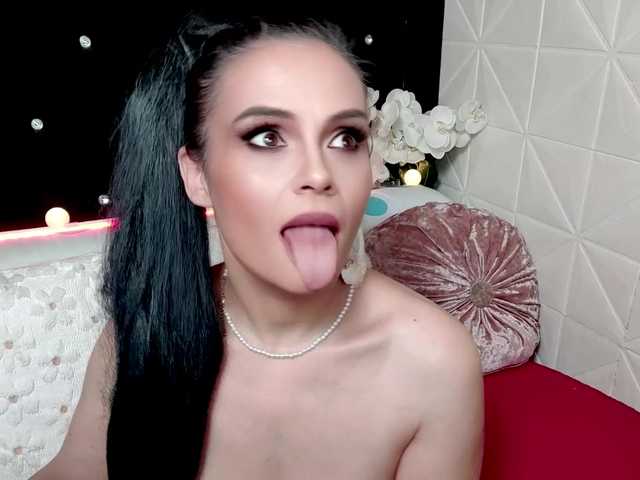 Sweeteest-Julie live cam on BongaCams