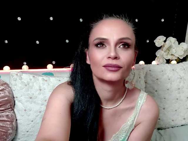 Sweeteest-Julie live webcam show