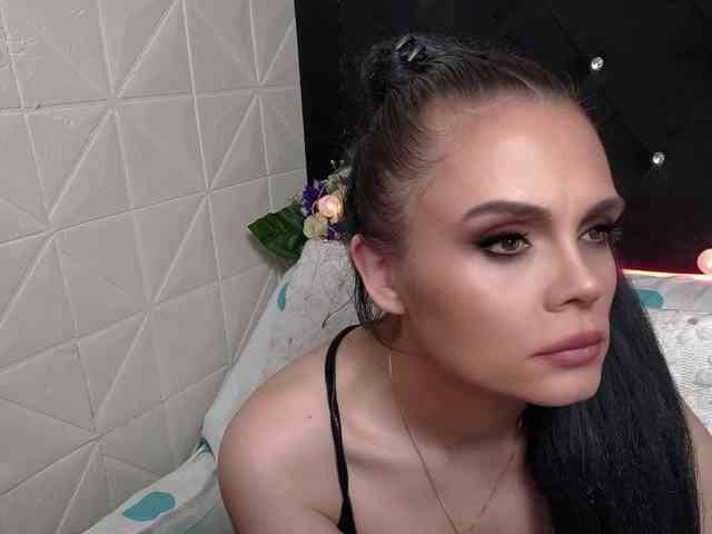 Sweeteest-Julie Live Webcam on BongaCams