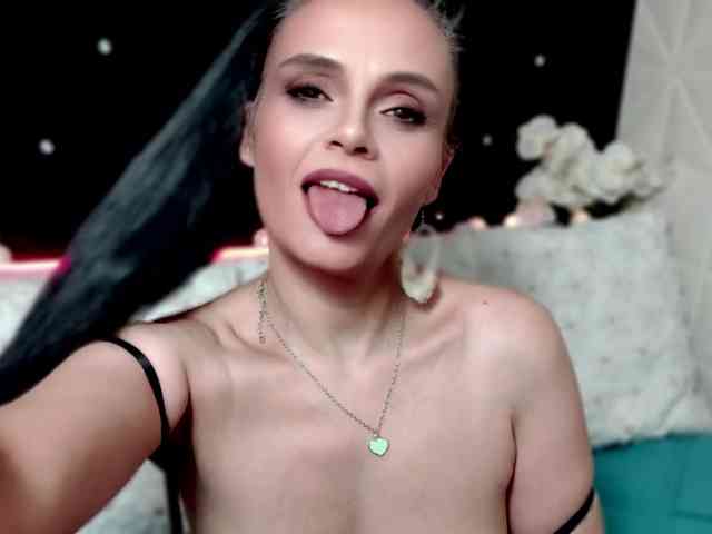 Sweeteest-Julie Sweeteest-Julie