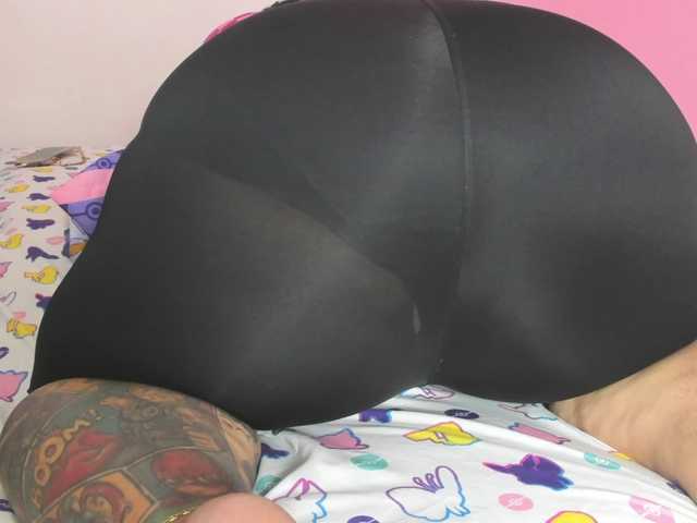 Maite-newmilf live webcam show