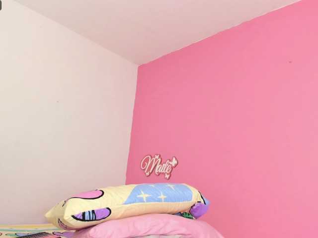 Maite-newmilf live webcam show