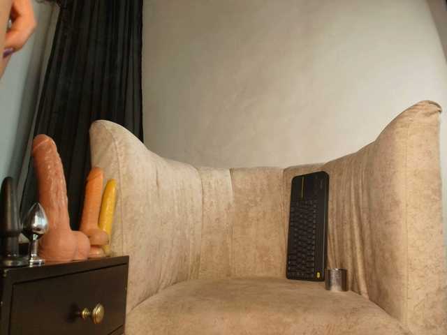 brendaliive live cam on BongaCams