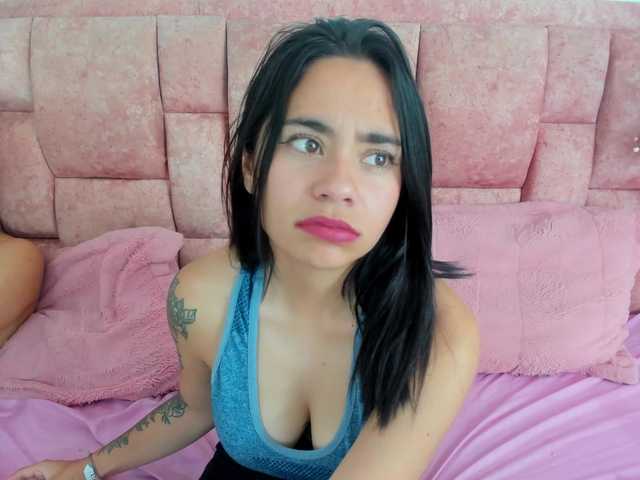 leo-alanna live cam on BongaCams