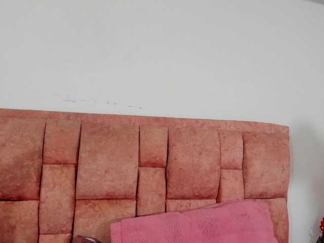 leo-alanna live cam on BongaCams