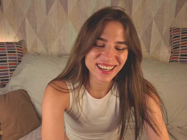 emy-angel1 live webcam show