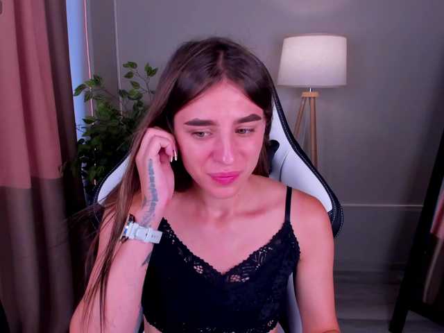 emy-angel1 live cam on BongaCams