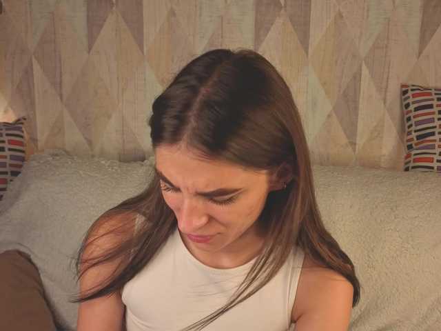 emy-angel1 live webcam show