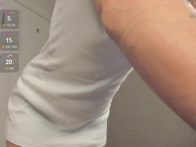 emy-angel1 live cam on BongaCams