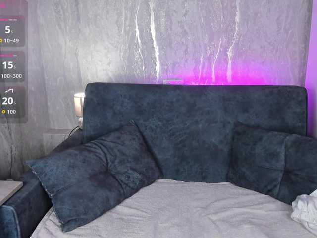 emy-angel1 live cam on BongaCams