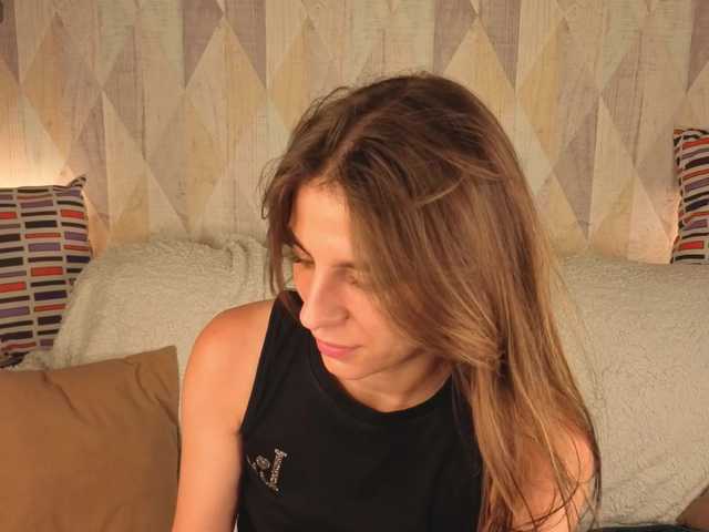 emy-angel1 live webcam show