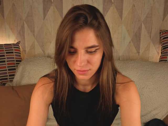 emy-angel1 live webcam show