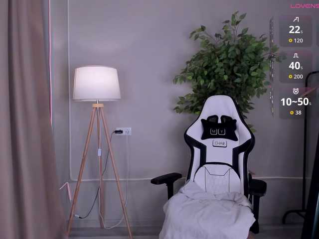 emy-angel1 live cam on BongaCams