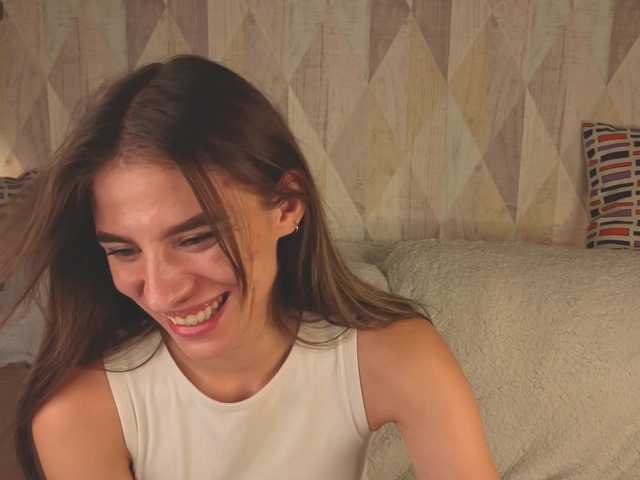emy-angel1 live webcam show