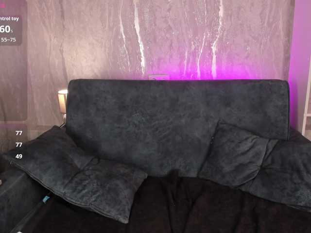 emy-angel1 live cam on BongaCams