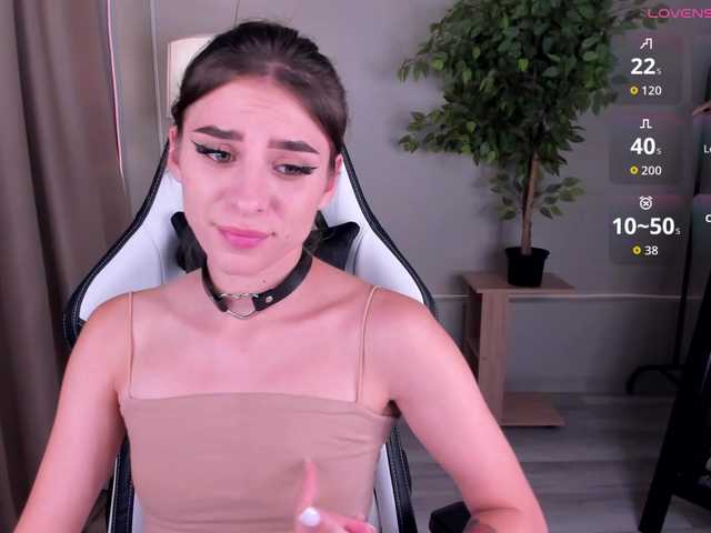 emy-angel1 live cam on BongaCams