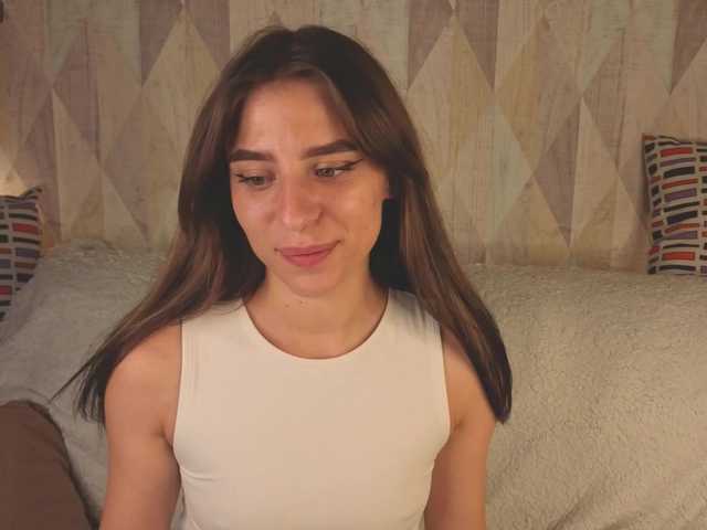 emy-angel1 live webcam show