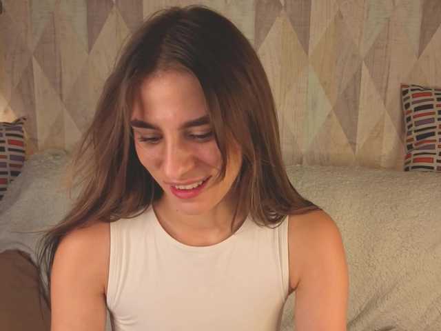 emy-angel1 live webcam show