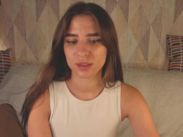 emy-angel1 live webcam show
