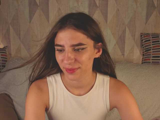 emy-angel1 live webcam show
