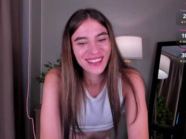 emy-angel1 live cam on BongaCams