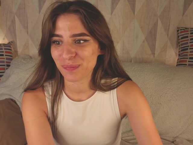 emy-angel1 live webcam show