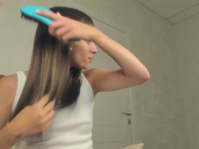 emy-angel1 live cam on BongaCams