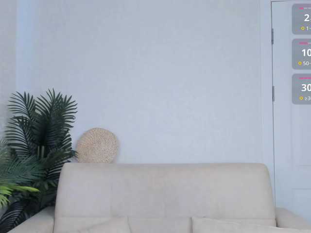 emy-angel1 live cam on BongaCams